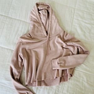 BRANDY MELVILLE CROPPED HOODIE!
